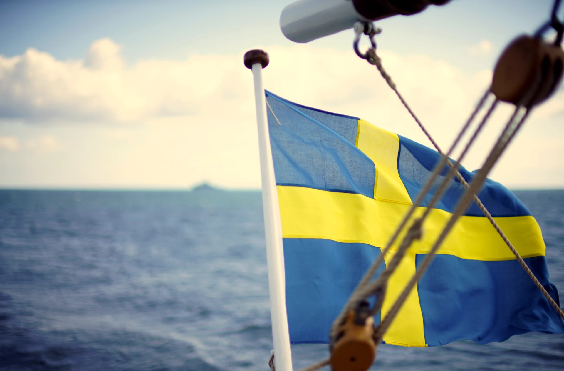 Klara Maries flagga - Kiviks Äppelmarknad och Sillens dag – segla med Klara Marie i höst